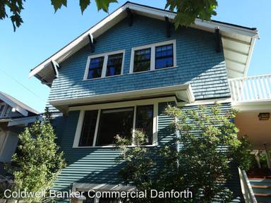 Main picture of 1026 NE 61st St