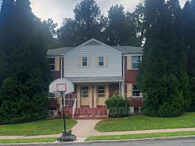Main picture of 10 Dickinson Ave