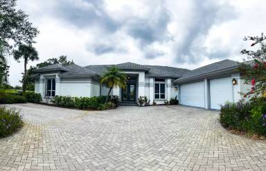 Main picture of 1111 SE Westchester Dr