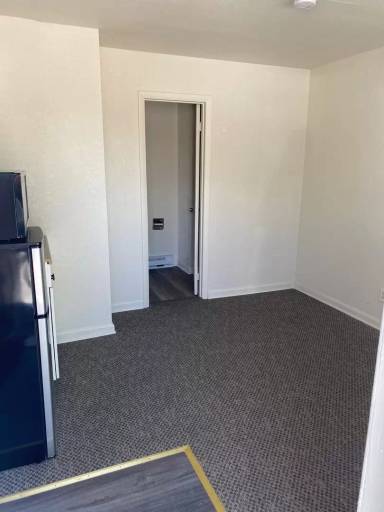 Main picture of 210 E Main St