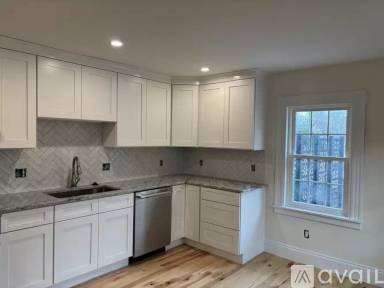 Main picture of 49 Lawrence St