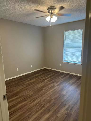 Main picture of 810 Faircreek Ln