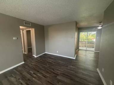 Main picture of 531 Bedford Rd