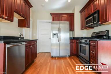 Main picture of 34 Antwerp St