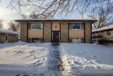 Main picture of 4011 Saint Paul Ave