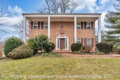 Main picture of 2624 Woodley Pl