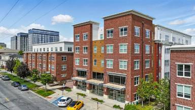 Main picture of 620 S Dubuque St