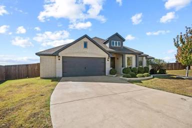 Main picture of 314 Waverly Dr