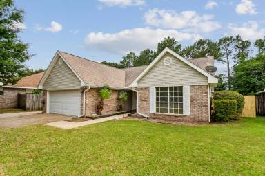 Main picture of 1299 Sterling Point Pl
