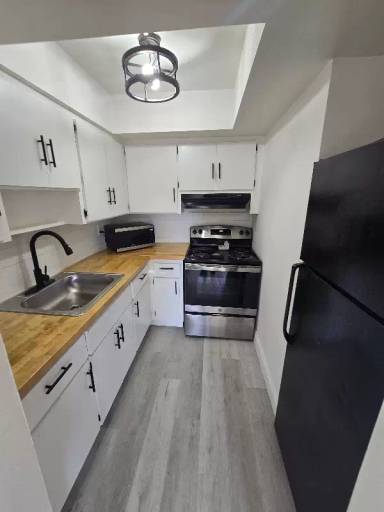 Main picture of 212 SE 9th Ave