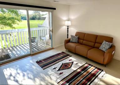 Main picture of 174 Hemingway Ct