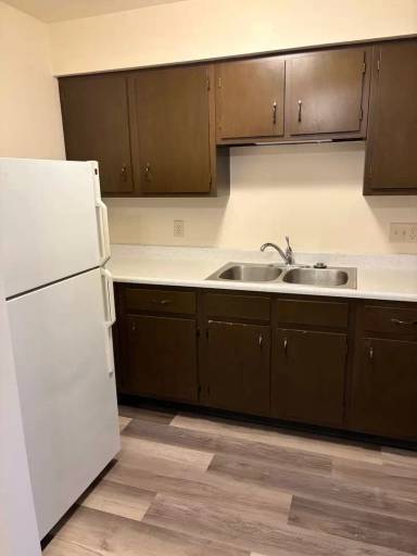 Main picture of 123 Parkview Cir