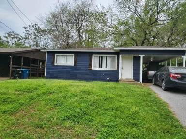 Main picture of 1046 Star St