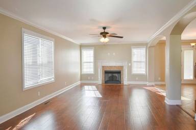 Main picture of 3682 Fox Tail Dr