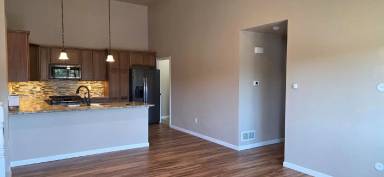 Main picture of 4949 Green River St