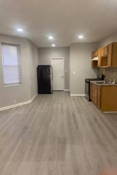 Main picture of 6243 Clearview St