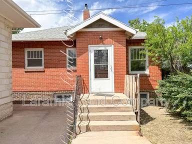 Main picture of 815 E University Ave