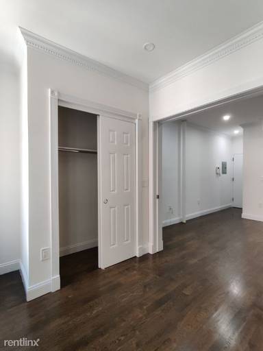Main picture of 151 Mott St