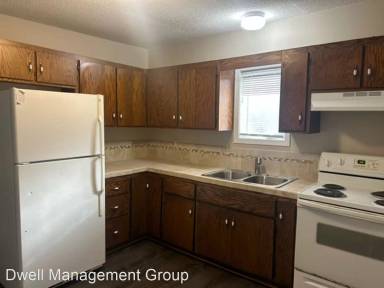 Main picture of 2900 Queen Ave N
