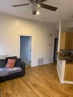 Main picture of 910 13th St