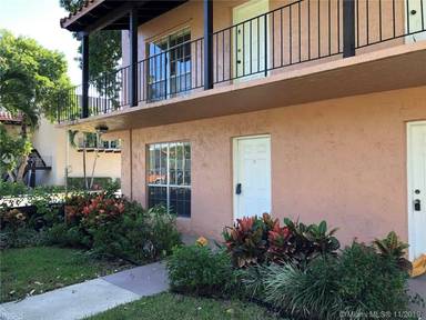 Main picture of 10784 N Kendall Dr