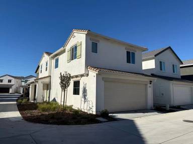 Main picture of 977 Scenic Sky Ln