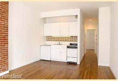 Main picture of 1812 2nd Ave