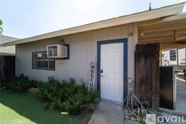 Main picture of 637 N 2nd Ave