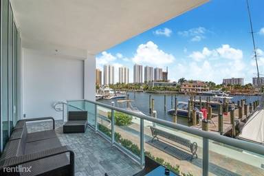 Main picture of Parque Towers Condo