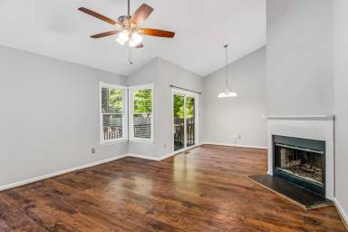 Main picture of 3909 King Edward Ct