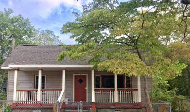 Main picture of 8 Douthit St