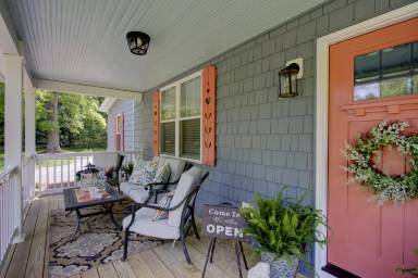 Main picture of 6262 Ware Neck Rd