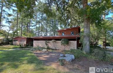 Main picture of 502 W 33rd St