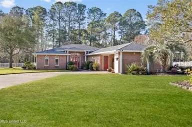 Main picture of 219 Tantallon Dr