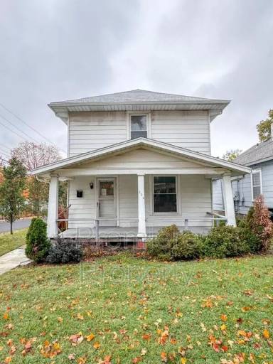 Main picture of 726 S Fuller Ave