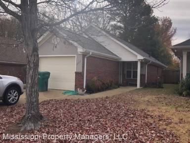 Main picture of 2535 Alpine St