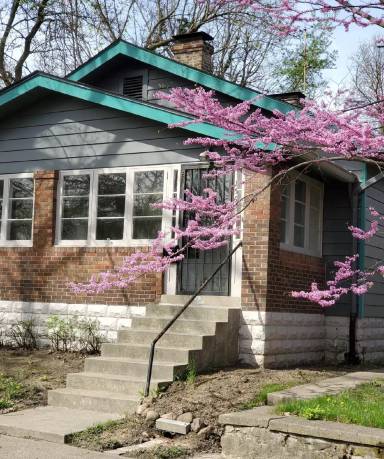 Main picture of 136 Johnson Ave