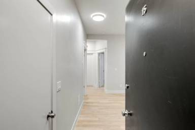 Main picture of California St