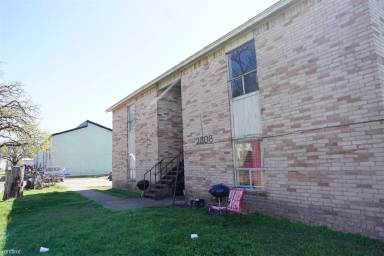Main picture of 2808 Cypress Bend Cir
