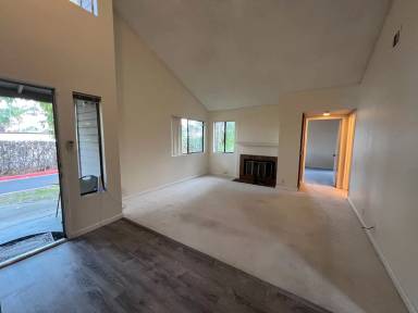Main picture of 1020 W Chestnut Ave