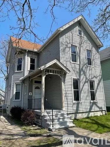 Main picture of 7110 Lawn Ave