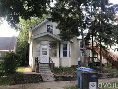 Main picture of 621 7th Ave SE