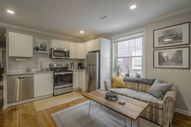Main picture of 527 Gladstone Boulevard - 1N