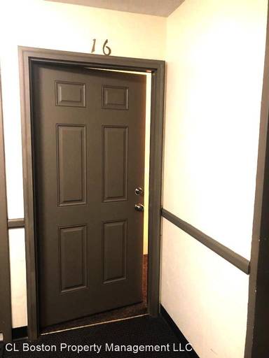 Main picture of 926 Southbridge St