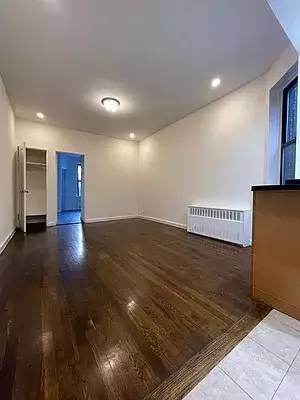 Main picture of 333 East 89th St