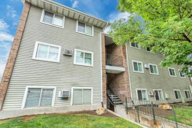 Main picture of 1557 W 200 S