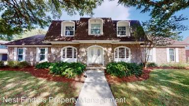 Main picture of 4575 Oak Bay Dr W