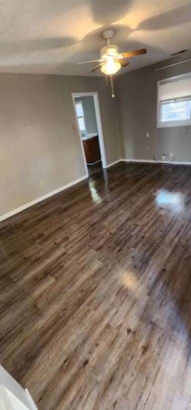 Main picture of 7799 Admiral Rd