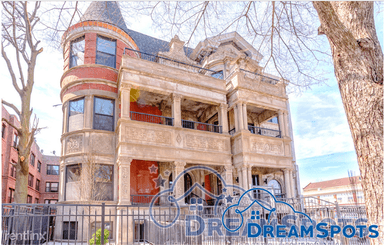 Main picture of 4710 S King Dr