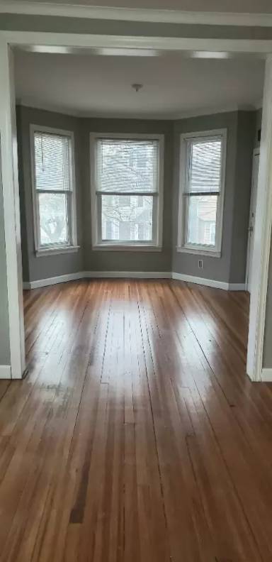 Main picture of 4101 N Claremont Ave